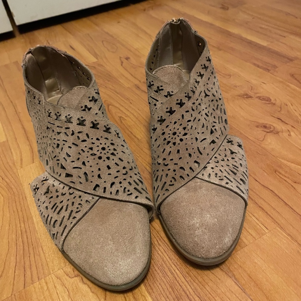 Carlos Boots Size 8